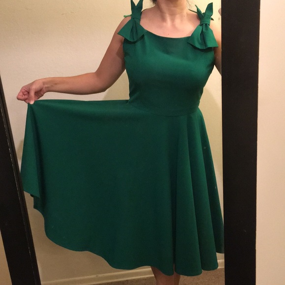 Unique Vintage Dresses & Skirts - ‼️HP‼️Vintage Diva Green dress Bows sz M